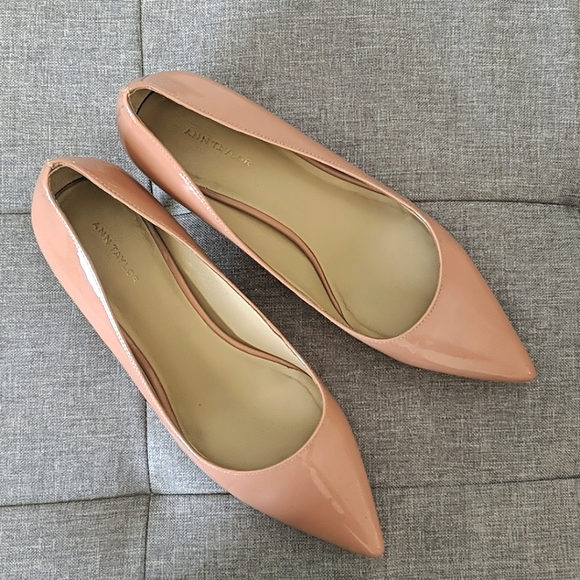 Ann Taylor Kitten Heels - Picture 2 of 3